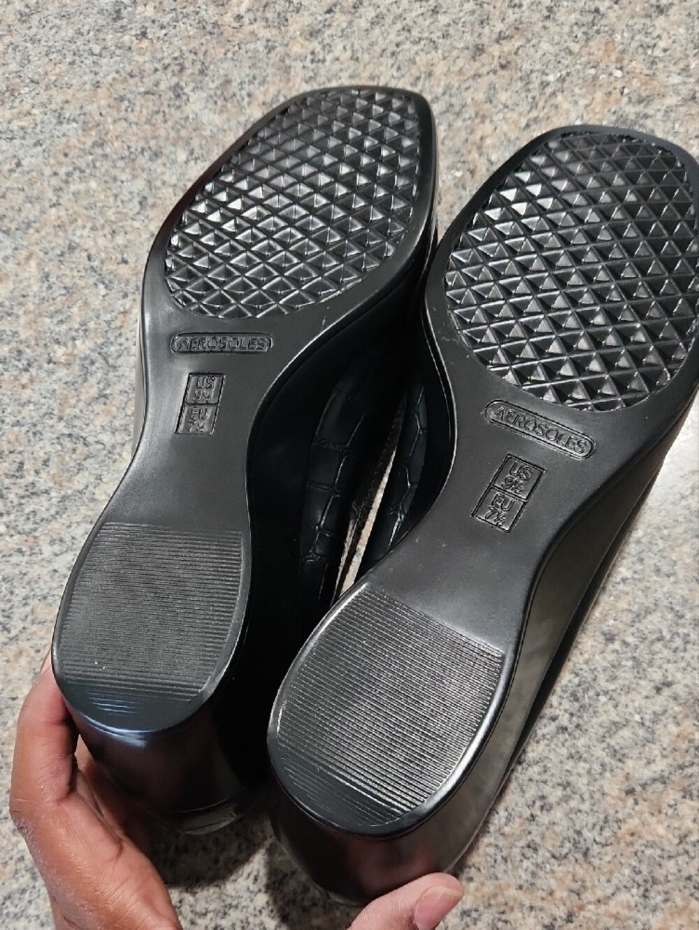 AEROSOLES Black Croc‑Embossed Slip‑On Wedge Comfort Shoes – Women’s 9.5 - Picture 5 of 8